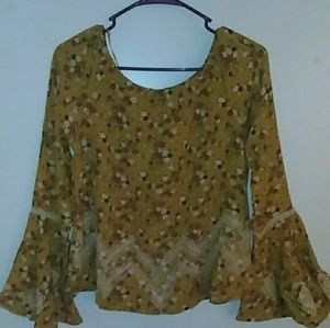 Really cute shirt for spring and summer
